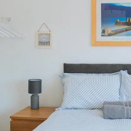 York House - Short Leeds Apartment *